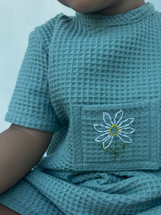 🌸 Flor — Embroidered Flower Romper