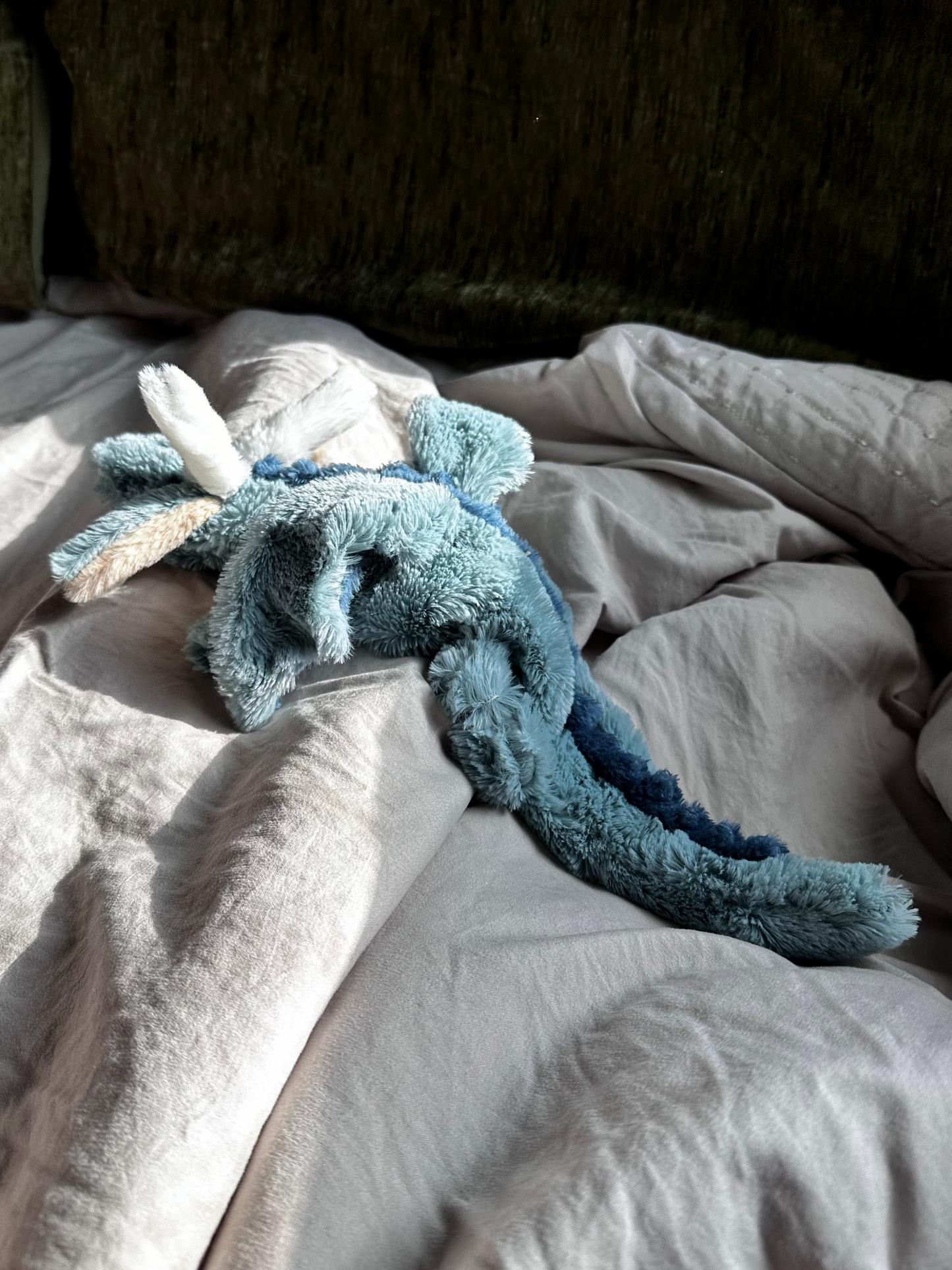 🐉 Esencia — Attachment Lovey (Dragon)