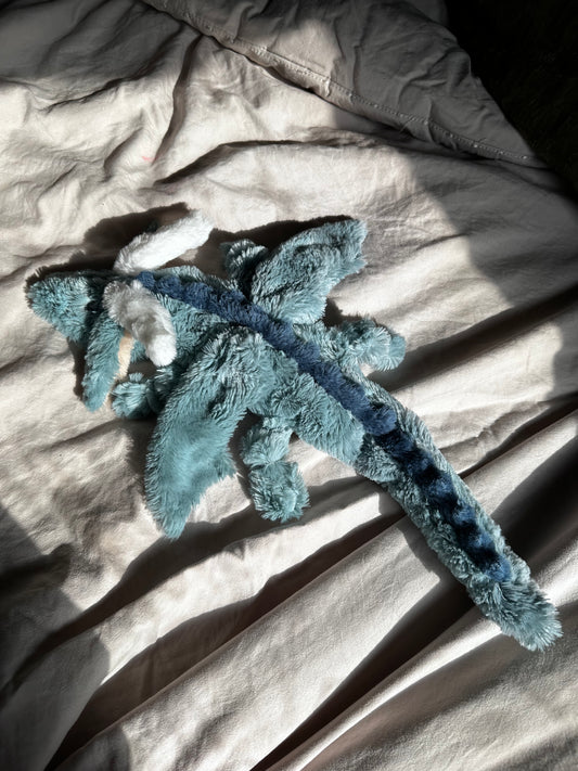 🐉 Esencia — Attachment Lovey (Dragon)